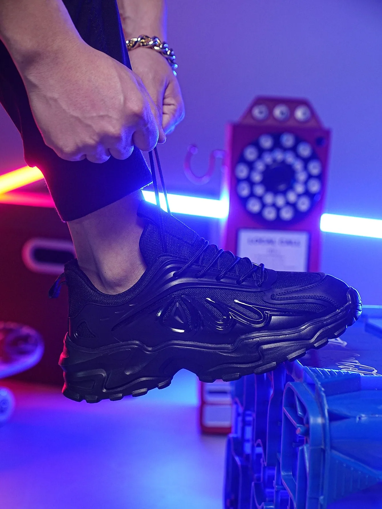 Men's Outdoor Black Casual Sneakers Thick Sole Comfortable Breathable Non-Slip Sports Shoes For Spring/Autumn