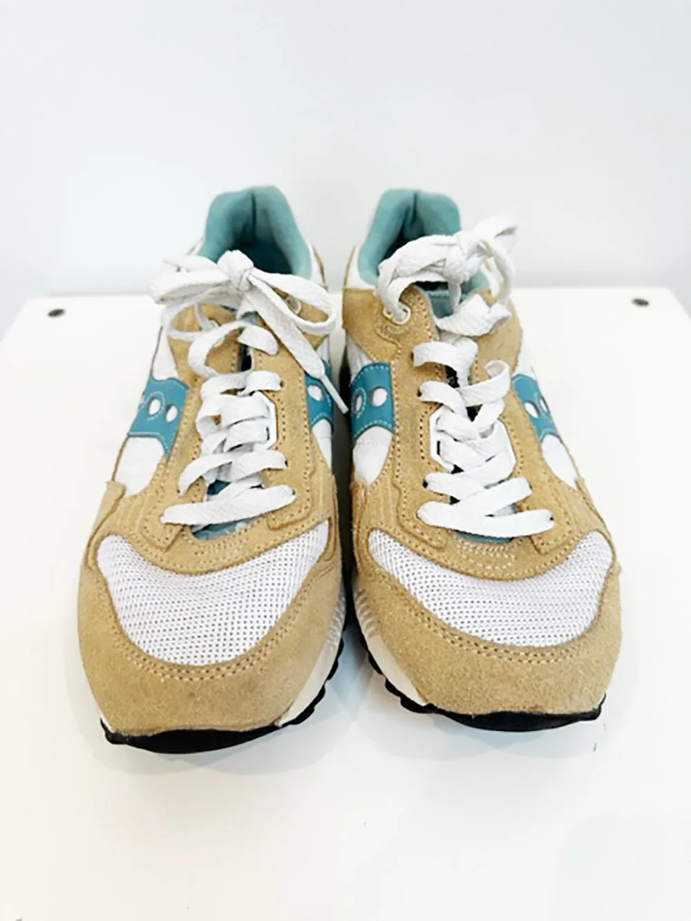 SAUCONY