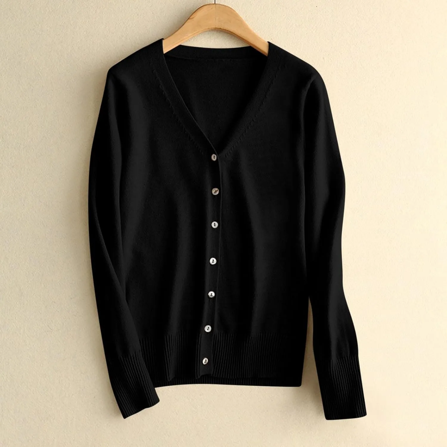 Women's V Neck Long Sleeve Cardigan Sweater Button Loose Soft Knit Sweater 2024 Fall Winter Trendy Tops